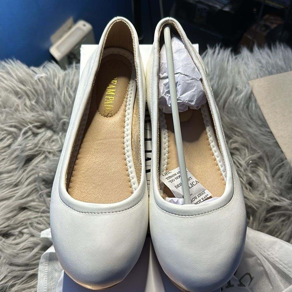 Dream Flats White Ballet Flats Size 6 Comfortable Slip-On Shoes